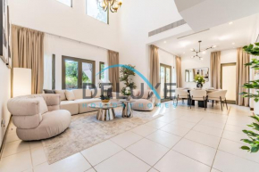 Luxurious 4BR with Maids Room Villa in Canal Cove, Palm Jumeirah by Deluxe Holiday Homes